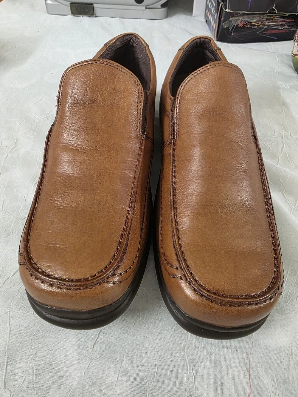 Deer Stags Mens Tan Brown Slip on Loafer Casual Shoes Size 8.5  Footwear